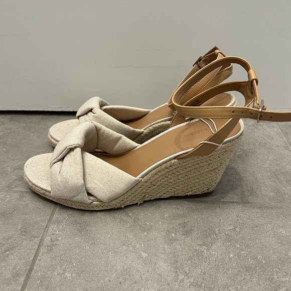NWT Old Navy nude wedge sandals - Picture 3 of 4